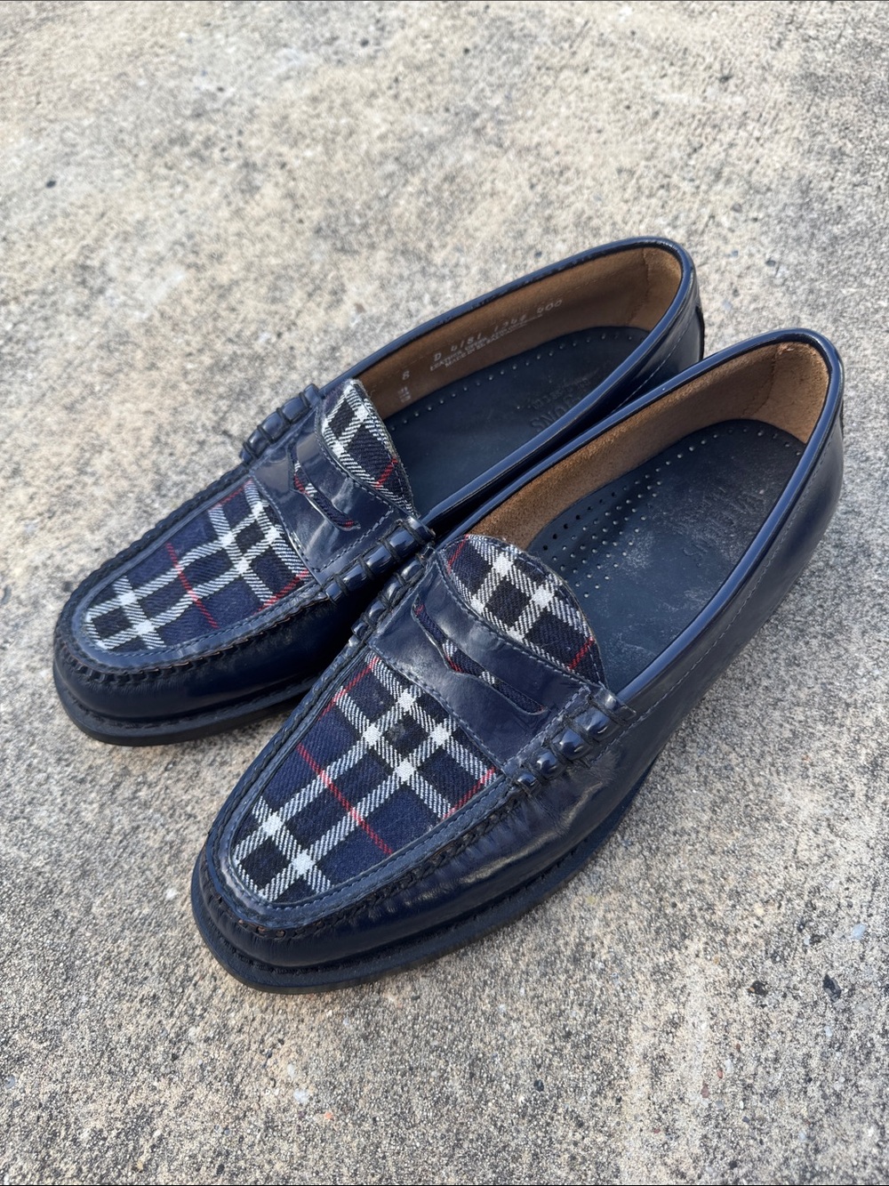 G.H. Bass & Co. Navy Patent Leather Larson Plaid Weejun Loafers 8D